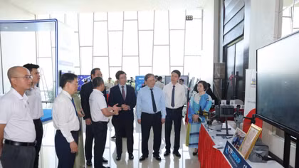 Chuyển đổi số thực chất là tạo ra cách làm mới