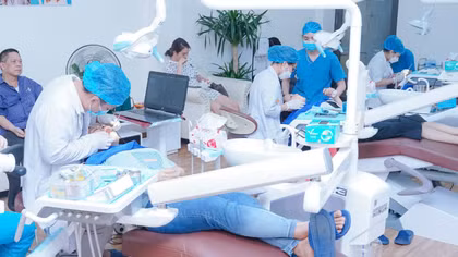 Gần 50% cơ sở sản xuất, kinh doanh răng giả bị xử phạt 