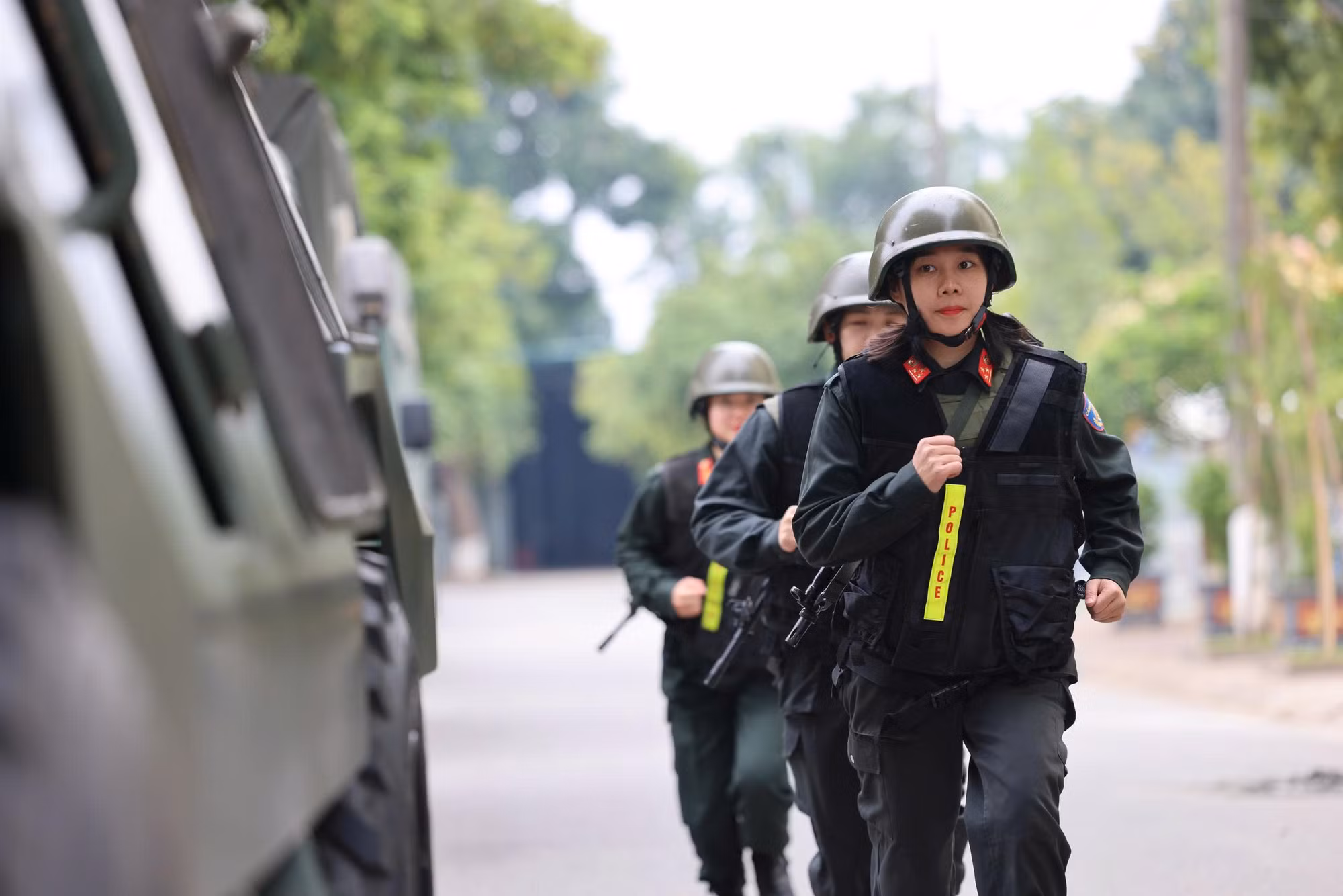 Những “bóng hồng” trên tuyến đầu bảo vệ tuyệt đối an ninh, an toàn Đại hội XIV của Đảng -1