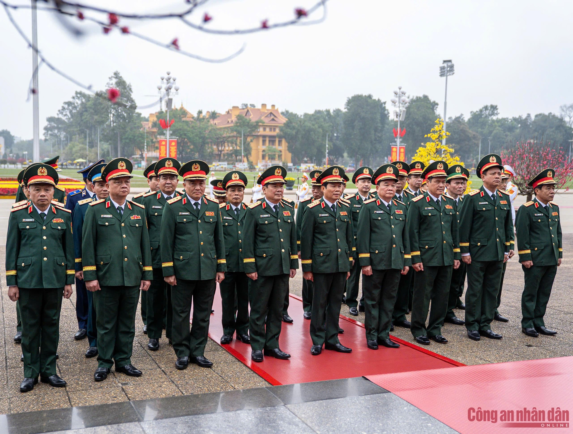 Lãnh đạo Đảng, Nhà nước vào Lăng viếng Bác và tưởng niệm các Anh hùng Liệt sĩ -0
