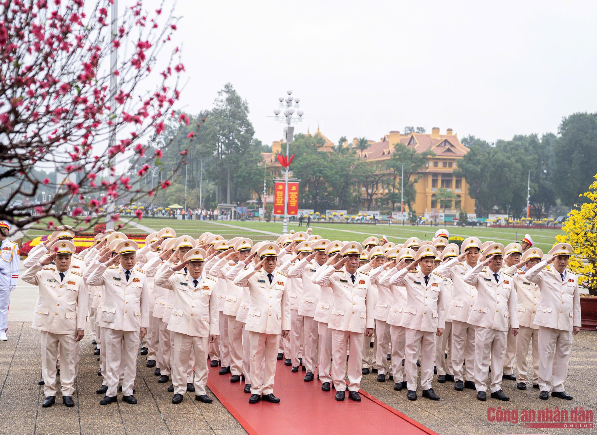 Lãnh đạo Đảng, Nhà nước vào Lăng viếng Bác và tưởng niệm các Anh hùng Liệt sĩ -0