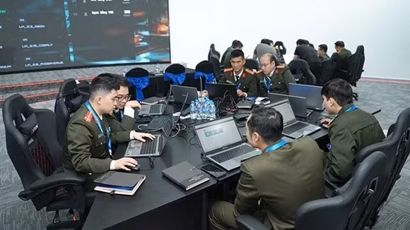 Ghi ở Trung tâm An ninh mạng quốc gia trước ngày khai mạc Đại hội XIV của Đảng