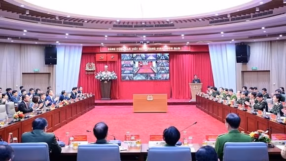 Đột phá về khoa học công nghệ, đổi mới sáng tạo và phát triển công nghiệp an ninh