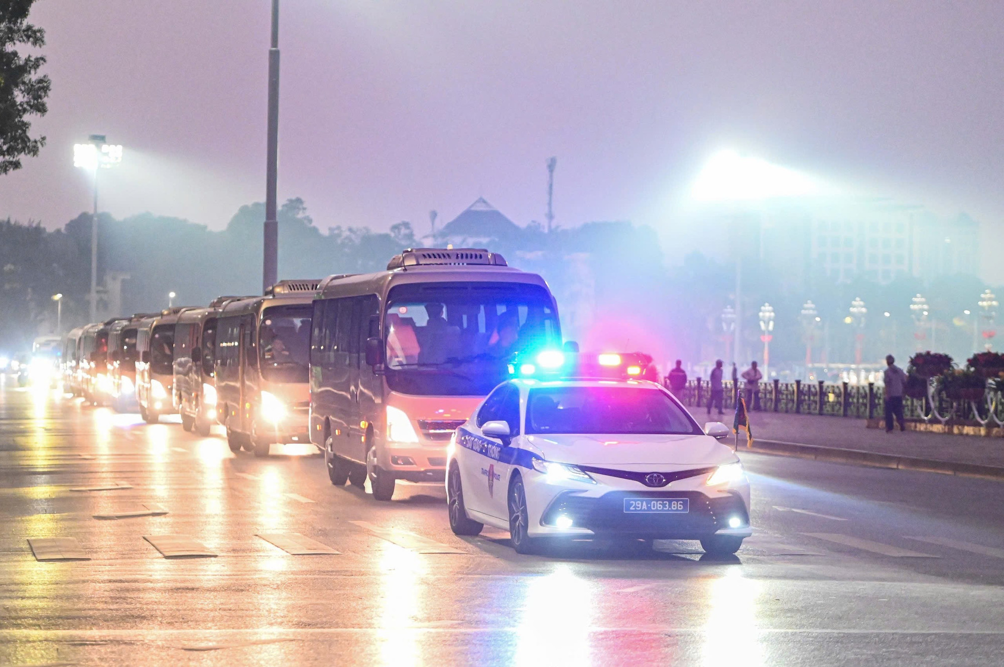 CSGT Hà Nội bảo đảm tuyệt đối an toàn giao thông, đón dẫn đoàn trên các tuyến “Ba nhất” -0