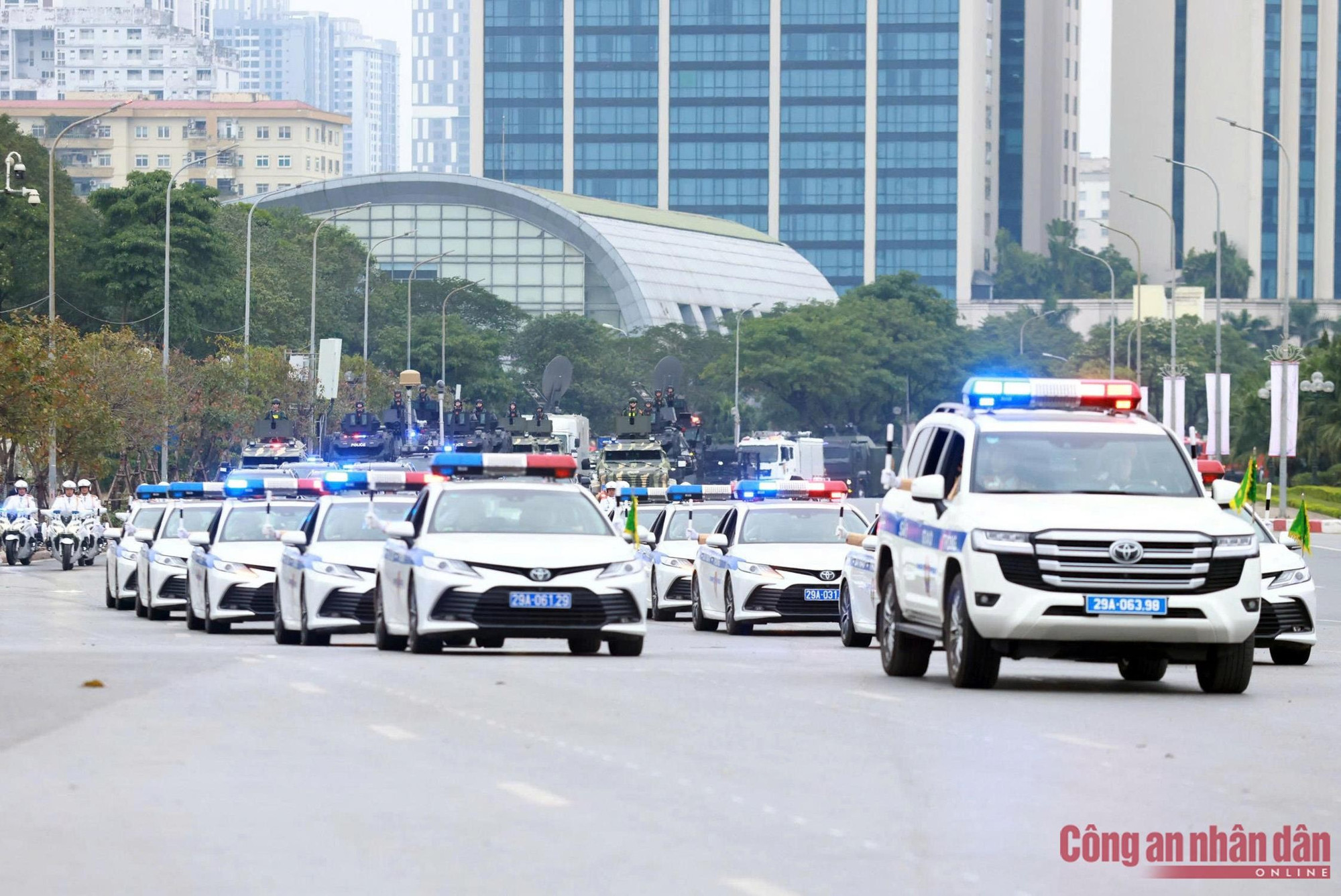 Ngắm dàn phương tiện đặc chủng của CAND sẵn sàng xuất quân bảo vệ Đại hội Đảng -0