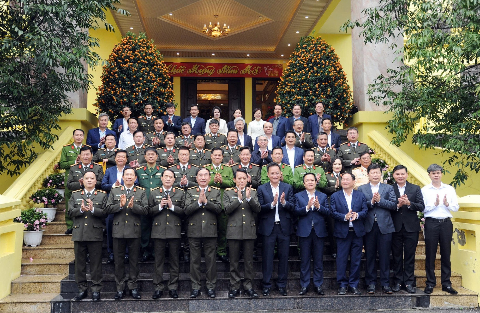 Bộ trưởng Lương Tam Quang thăm, chúc Tết đảng bộ, chính quyền và nhân dân tỉnh Hưng Yên -0