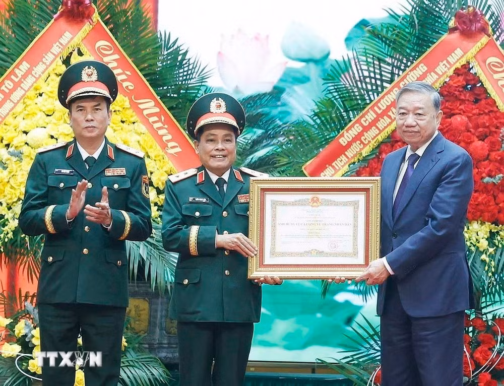 Tổng Bí thư: Đổi mới, hoàn thiện phương thức bảo đảm hậu cần, kỹ thuật trong tình hình mới -0