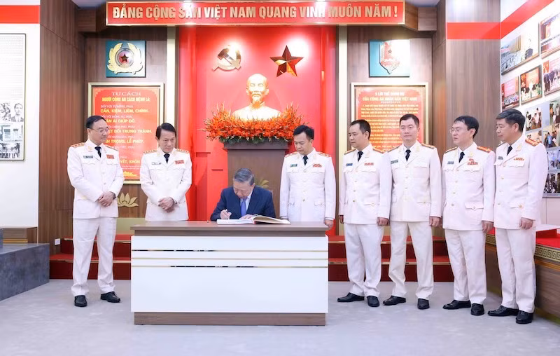 Tổng Bí thư Tô Lâm thăm và chúc Tết Cục An ninh điều tra Bộ Công an -0