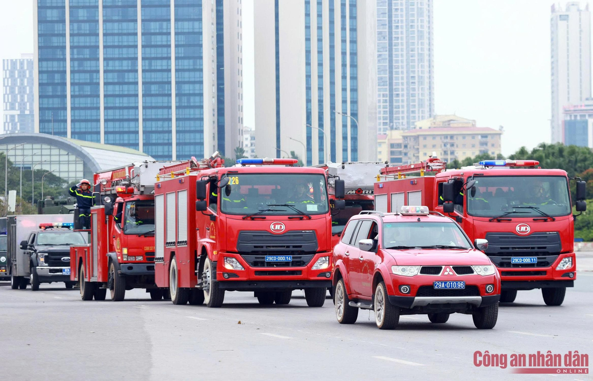 Ngắm dàn phương tiện đặc chủng của CAND sẵn sàng xuất quân bảo vệ Đại hội Đảng -3