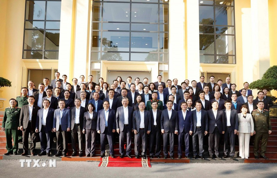 Quảng Ninh từng bước trở thành hình mẫu phát triển xanh, hiện đại, sáng tạo và hội nhập quốc tế -1