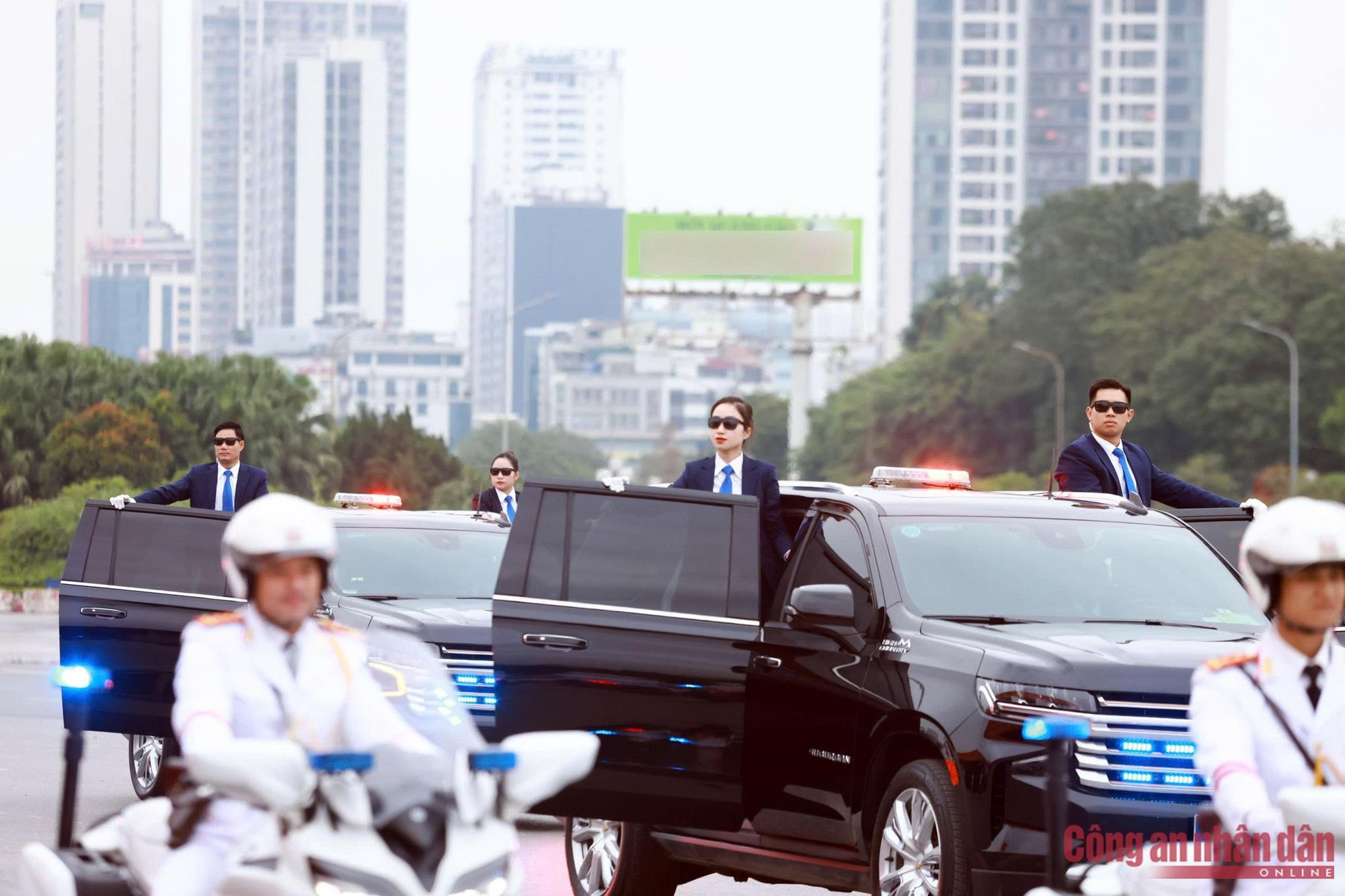 Ngắm dàn phương tiện đặc chủng của CAND sẵn sàng xuất quân bảo vệ Đại hội Đảng -3