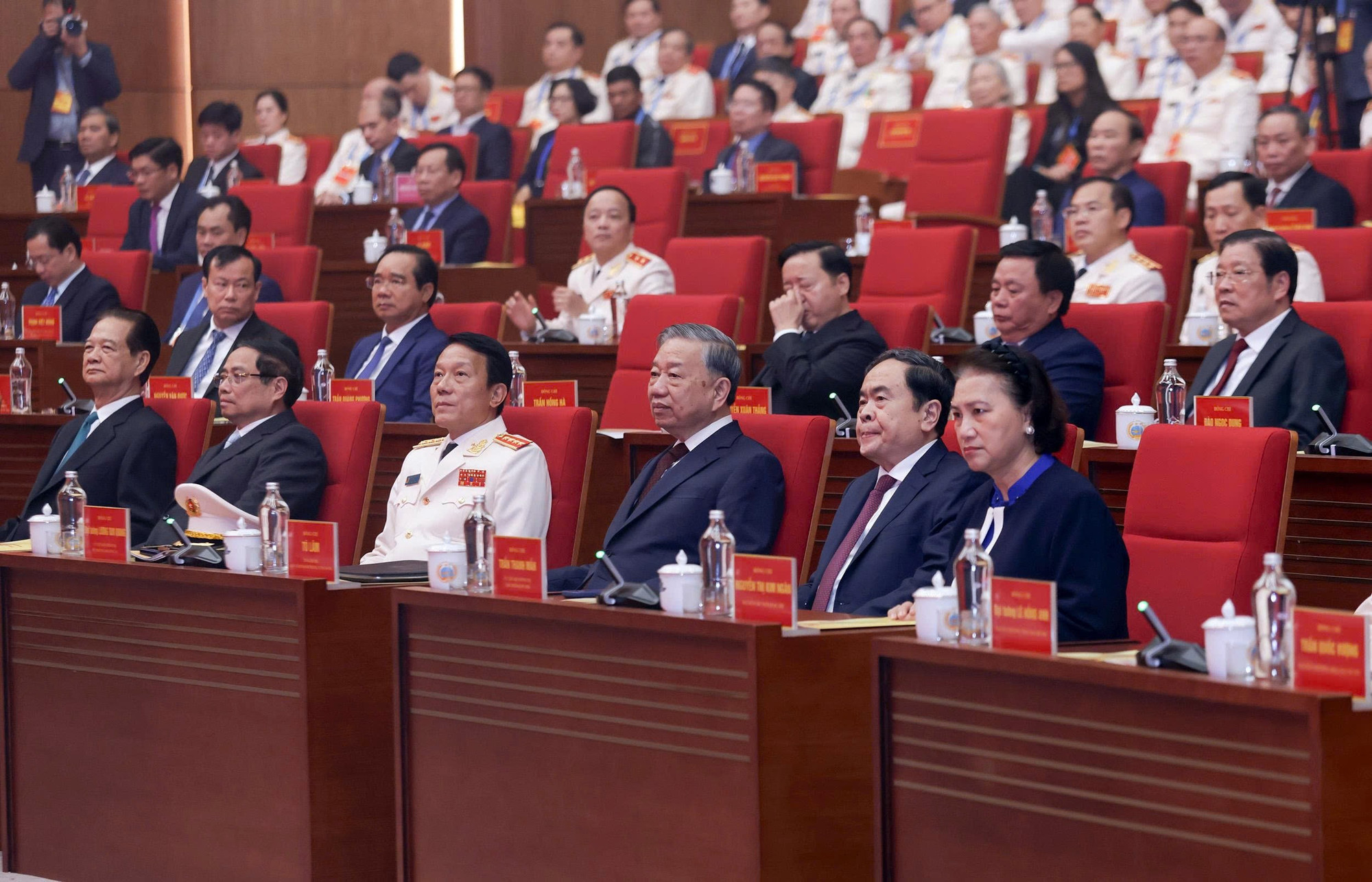 Tổng Bí thư Tô Lâm trao Huân chương Hồ Chí Minh tặng lực lượng Tình báo CAND -0