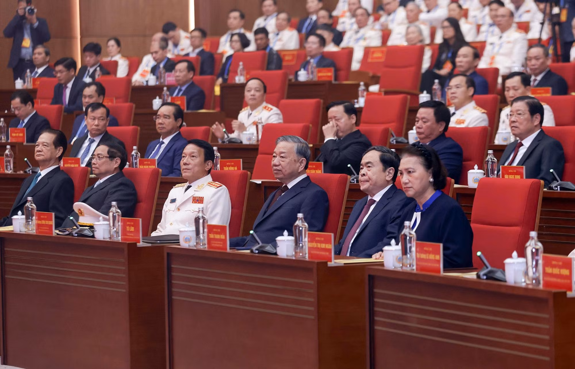 Tổng Bí thư Tô Lâm trao Huân chương Hồ Chí Minh tặng lực lượng Tình báo CAND -0