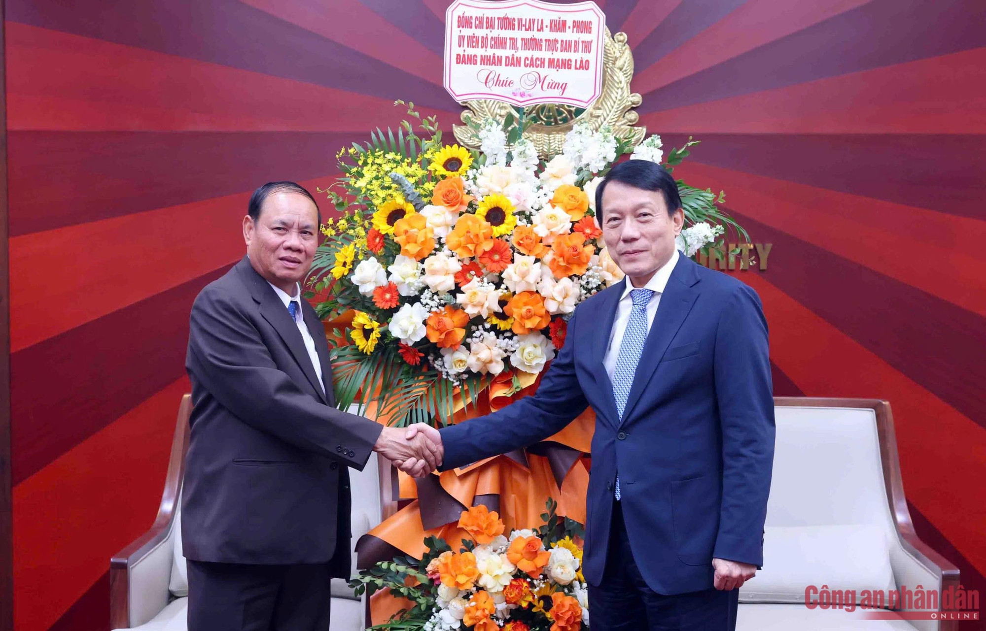 Tiếp tục vun đắp quan hệ hữu nghị Việt Nam – Lào -0