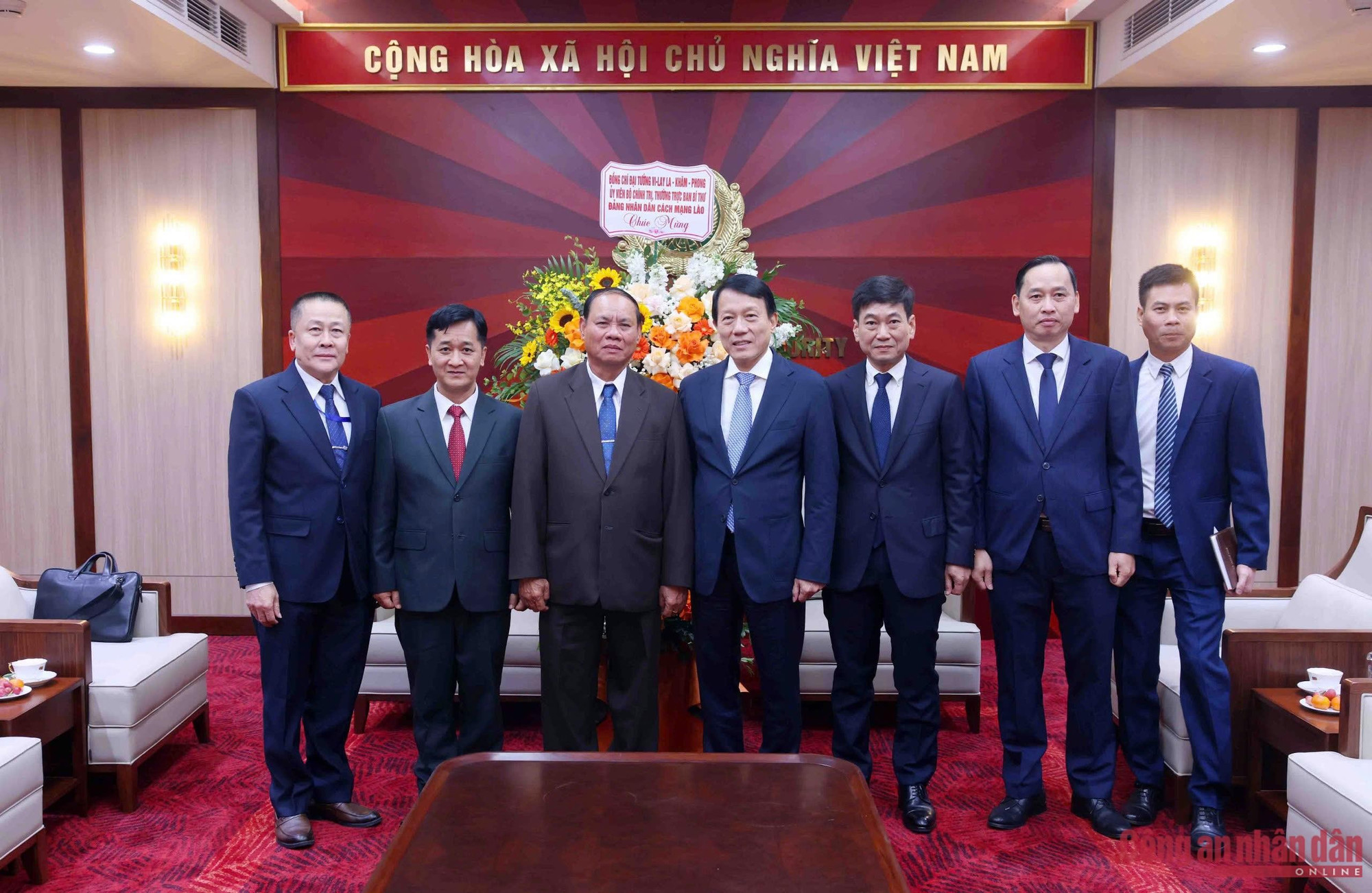 Tiếp tục vun đắp quan hệ hữu nghị Việt Nam – Lào -0