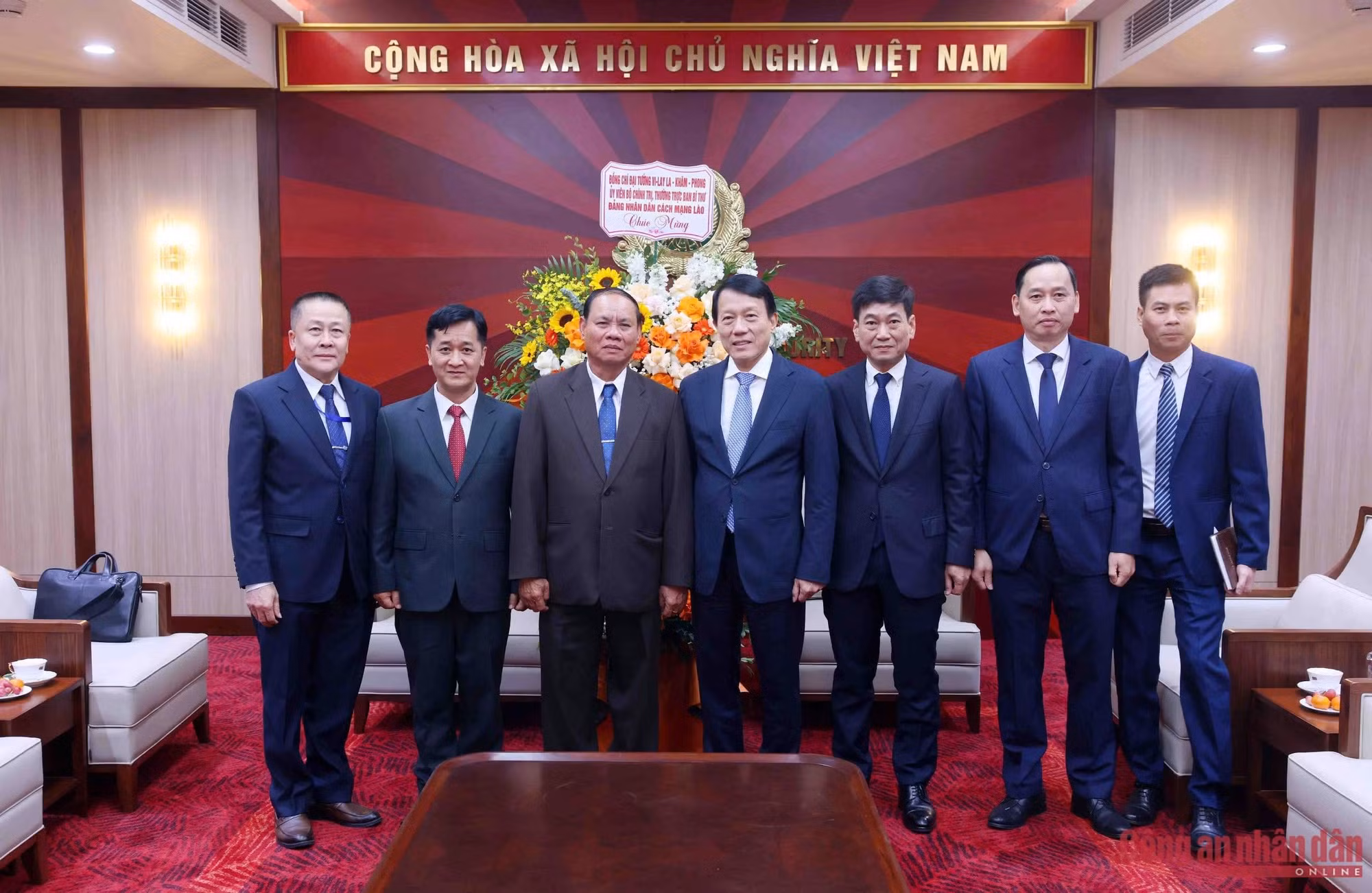 Tiếp tục vun đắp quan hệ hữu nghị Việt Nam – Lào -0