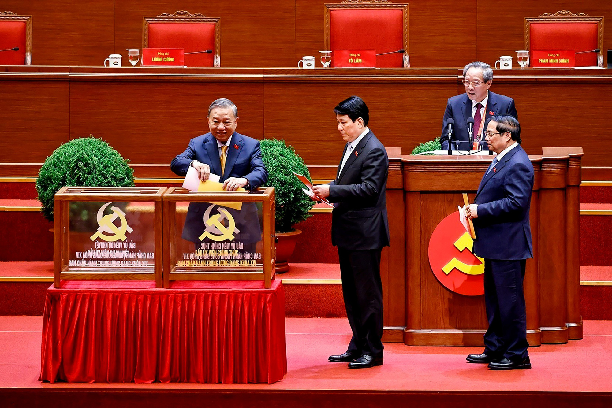 Công bố danh sách Ban Chấp hành Trung ương Đảng khóa XIV -0