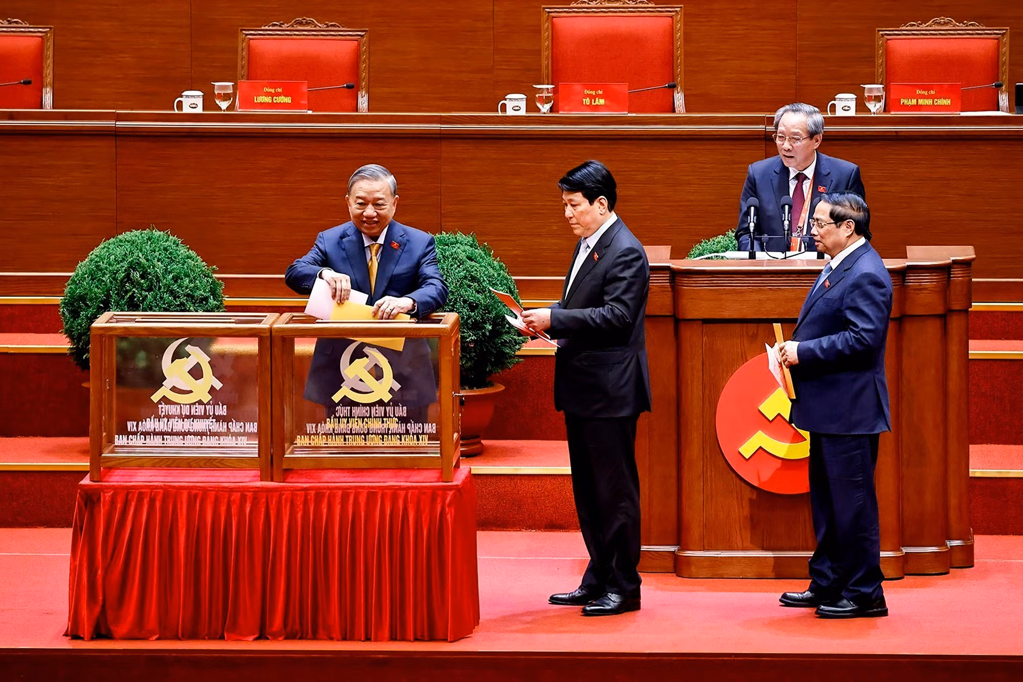 Công bố danh sách Ban Chấp hành Trung ương Đảng khóa XIV -0