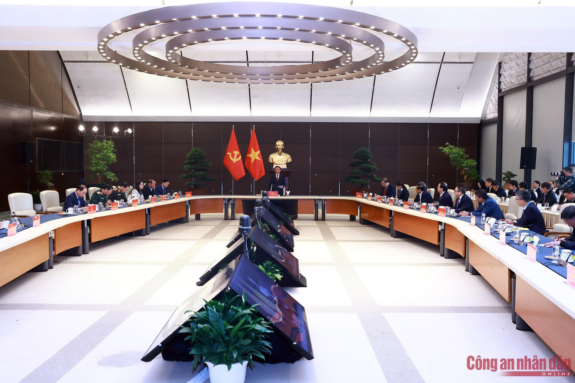 Thường trực Ban Bí thư Trần Cẩm Tú tổng duyệt công tác tổ chức phục vụ Đại hội XIV của Đảng -0