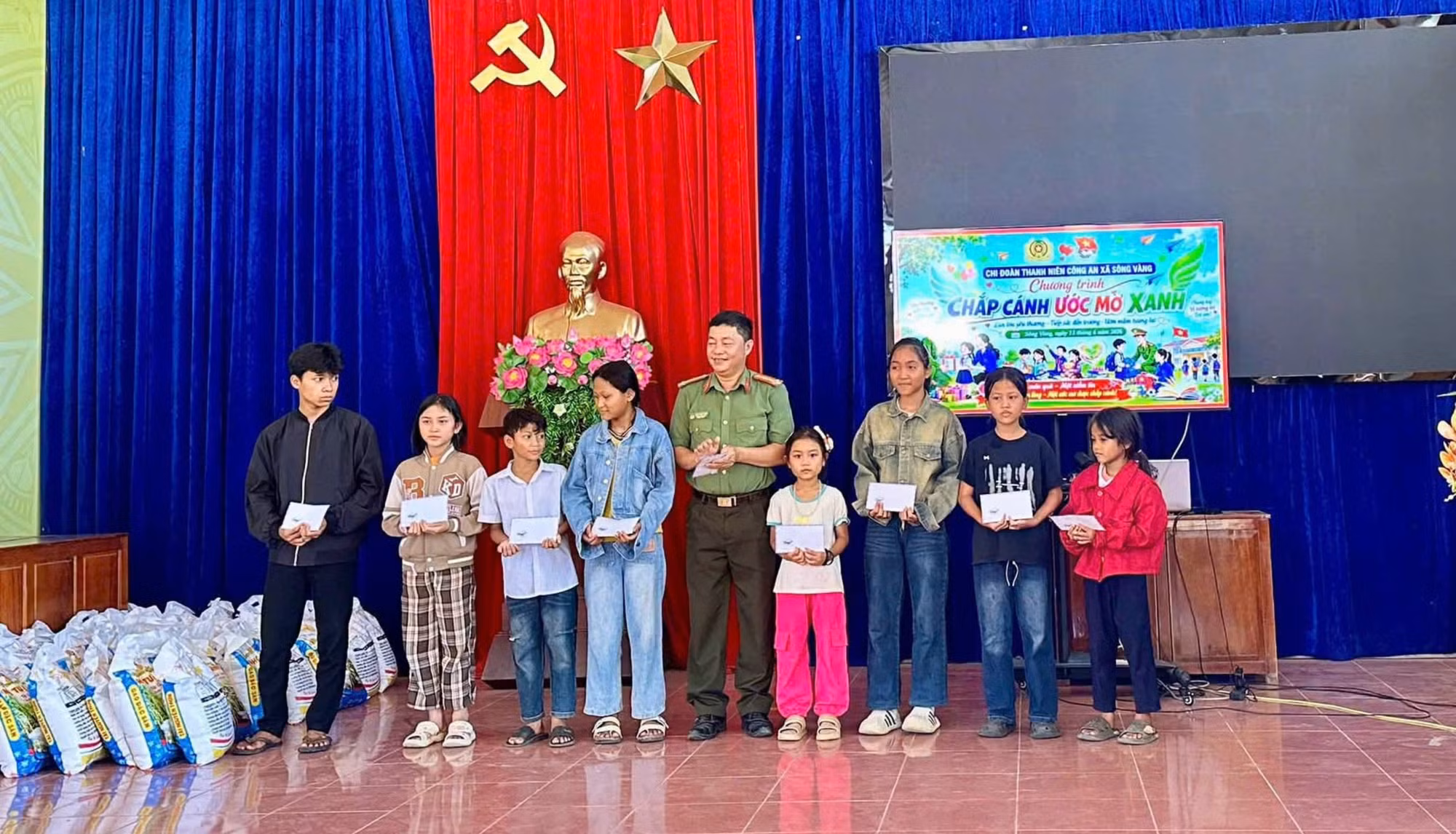 ca-song-vang-c.jpg