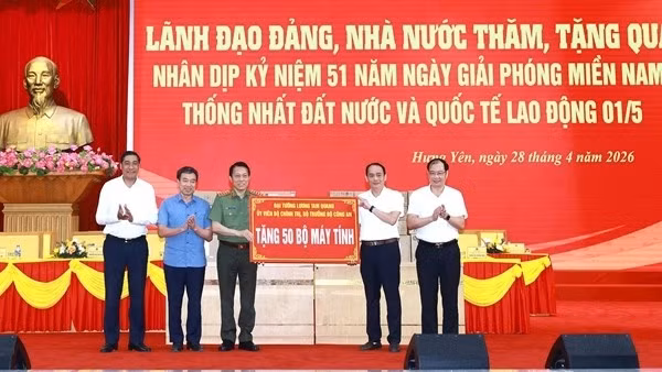 Khơi thông các điểm nghẽn, để người dân hưởng thụ các thành quả phát triển
