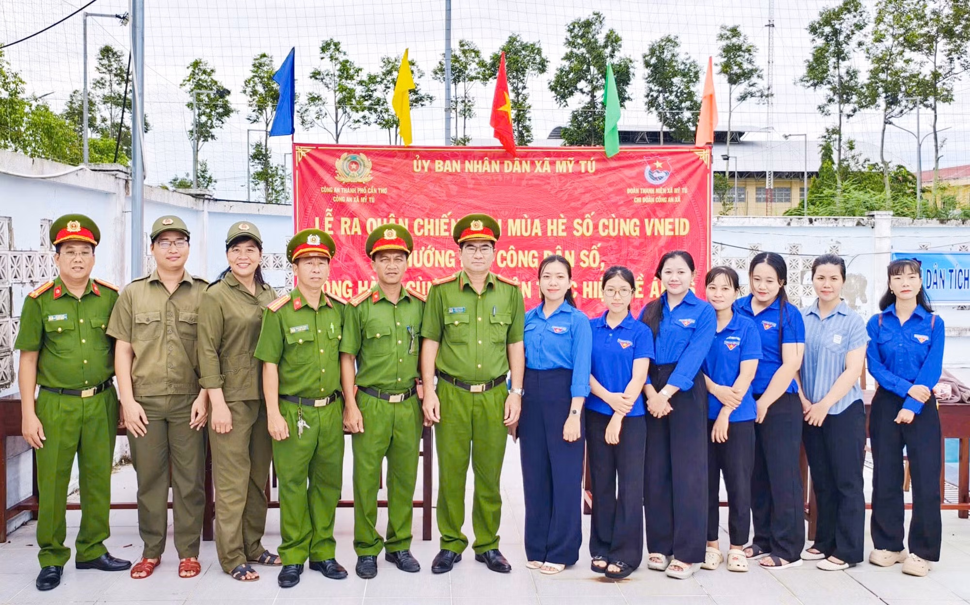 Lễ ra quân “Chiến dịch mùa hè số cùng VNeID” tại các xã, phường trên địa bàn TP Cần Thơ.