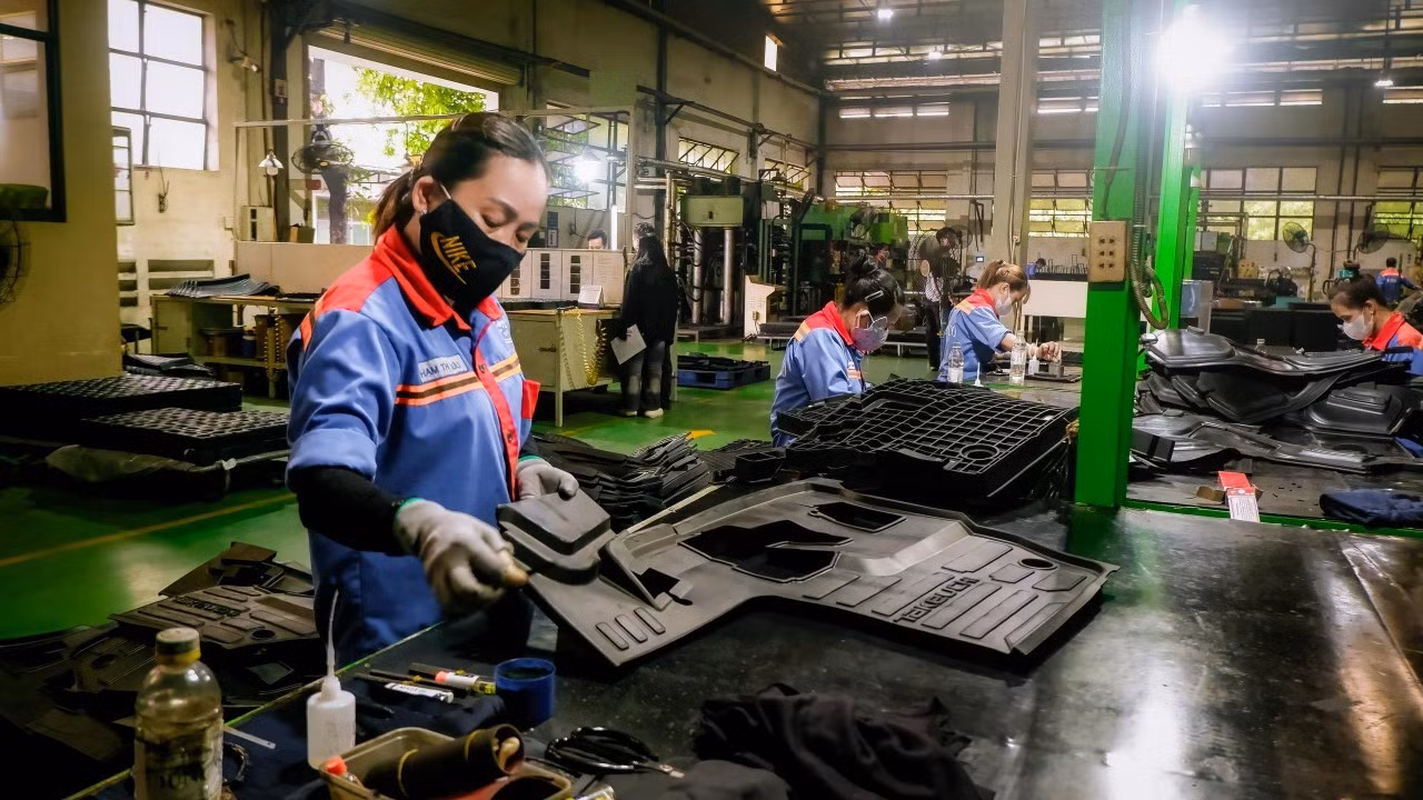 Sản phẩm lót sàn ôtô của Công ty CP Cao su Bến Thành.