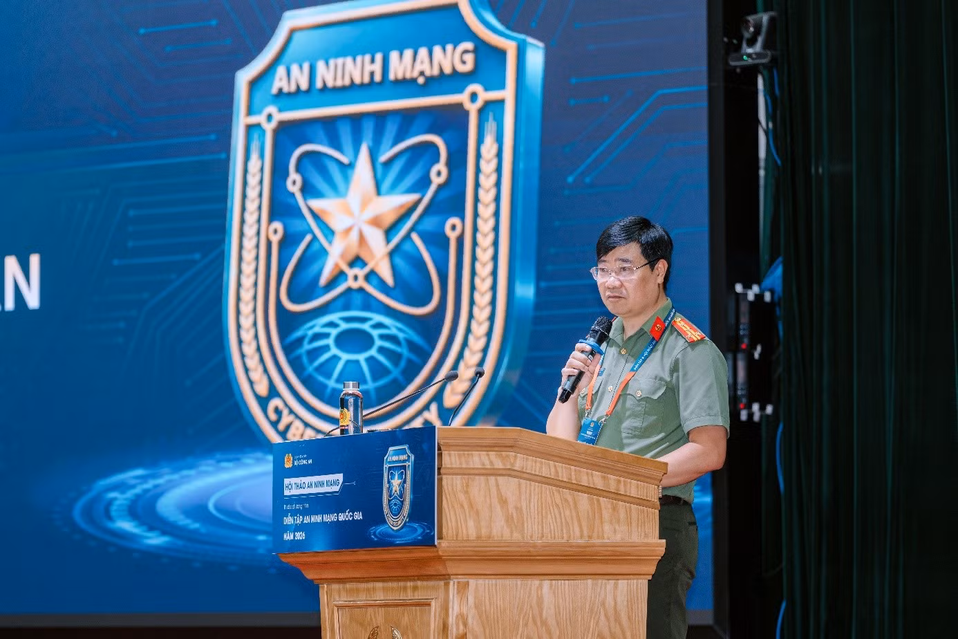 Đại tá Nguyễn Hồng Quân, Phó Cục trưởng Cục An ninh mạng, Bộ Công an phát biểu tại Lễ tổng kết.
