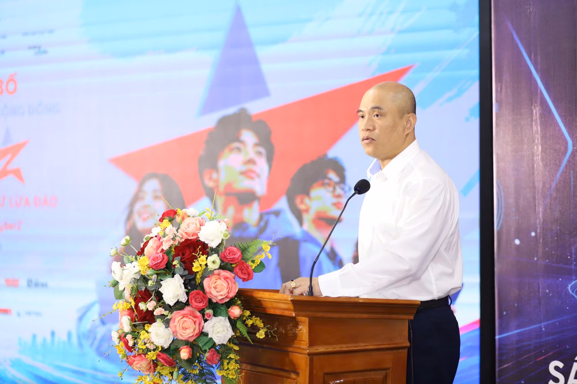dai-ta-ha-van-bac-pho-cuc-truong-cuc-an-ninh-mang-bo-cong-an.jpg