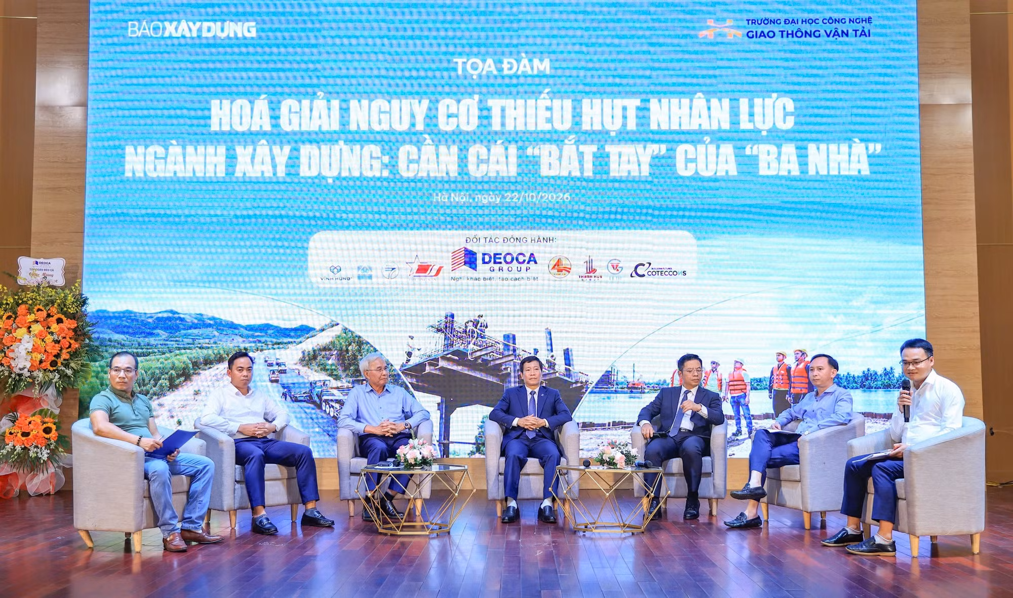anh-toan-canh.jpg
