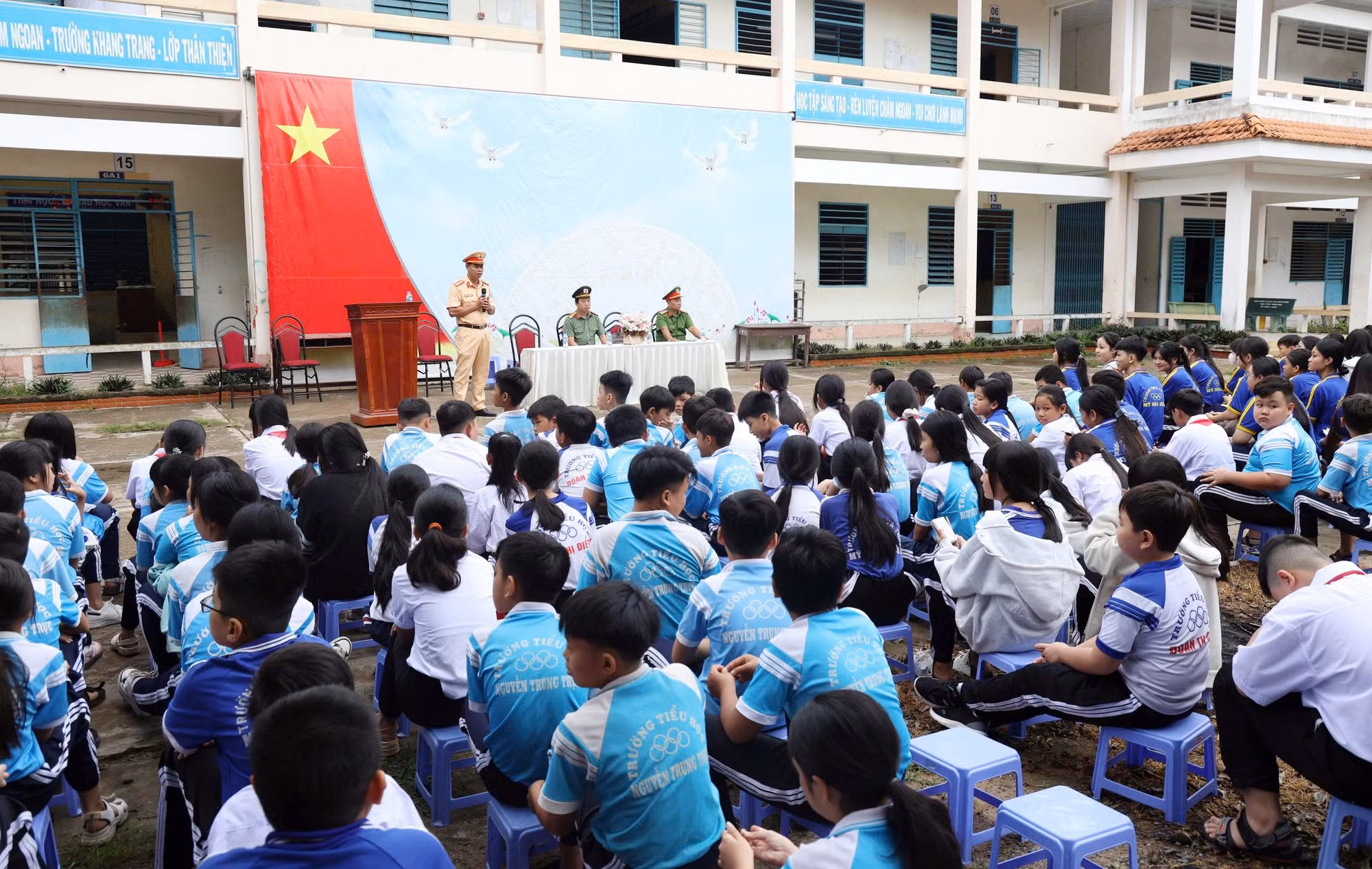 myhoahung-8.jpg
