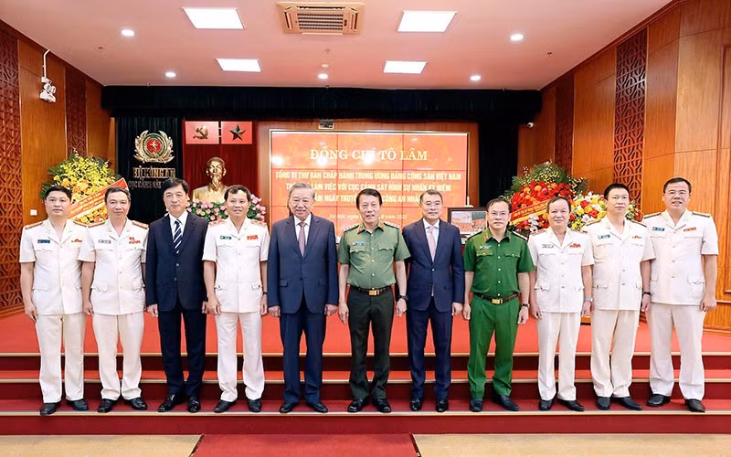 Xây dựng lực lượng Cảnh sát Hình sự thật sự sắc bén, tinh nhuệ, hiện đại từng bước ứng dụng khoa học công nghệ đấu tranh phòng, chống tội phạm trong kỷ nguyên mới -0