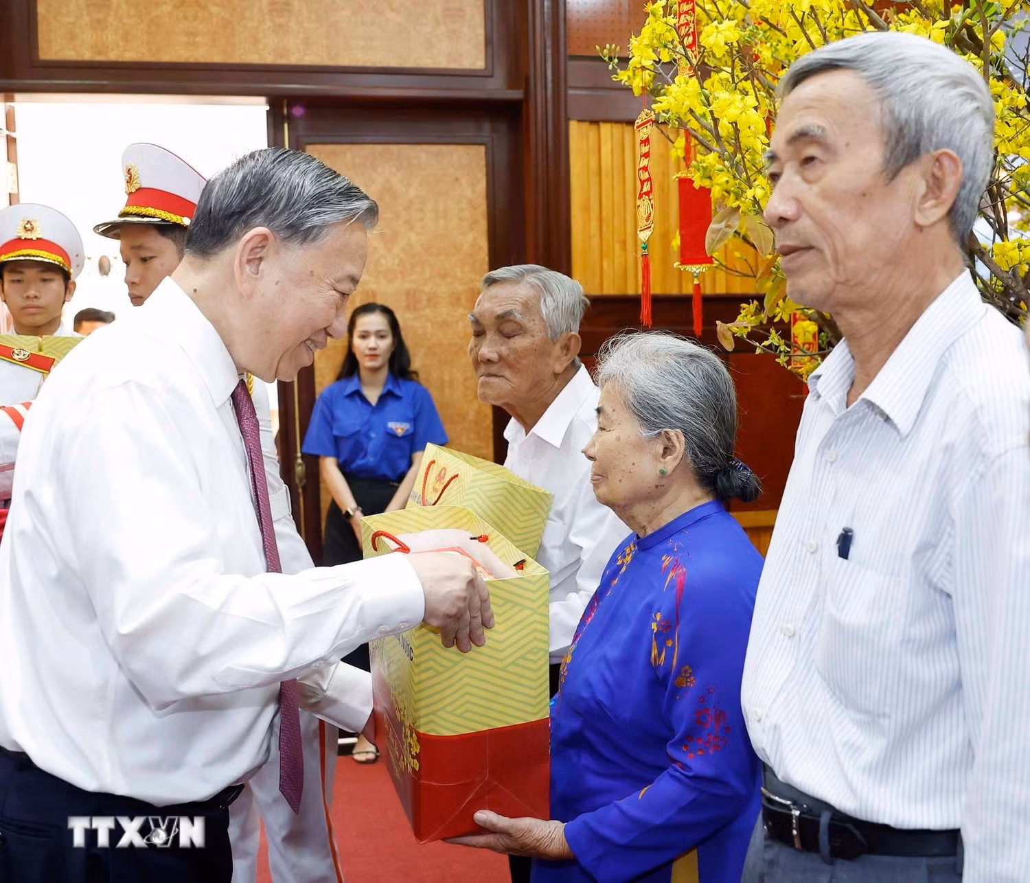 Tổng Bí thư Tô Lâm thăm, chúc Tết Đảng bộ, chính quyền, nhân dân tỉnh Tây Ninh -0