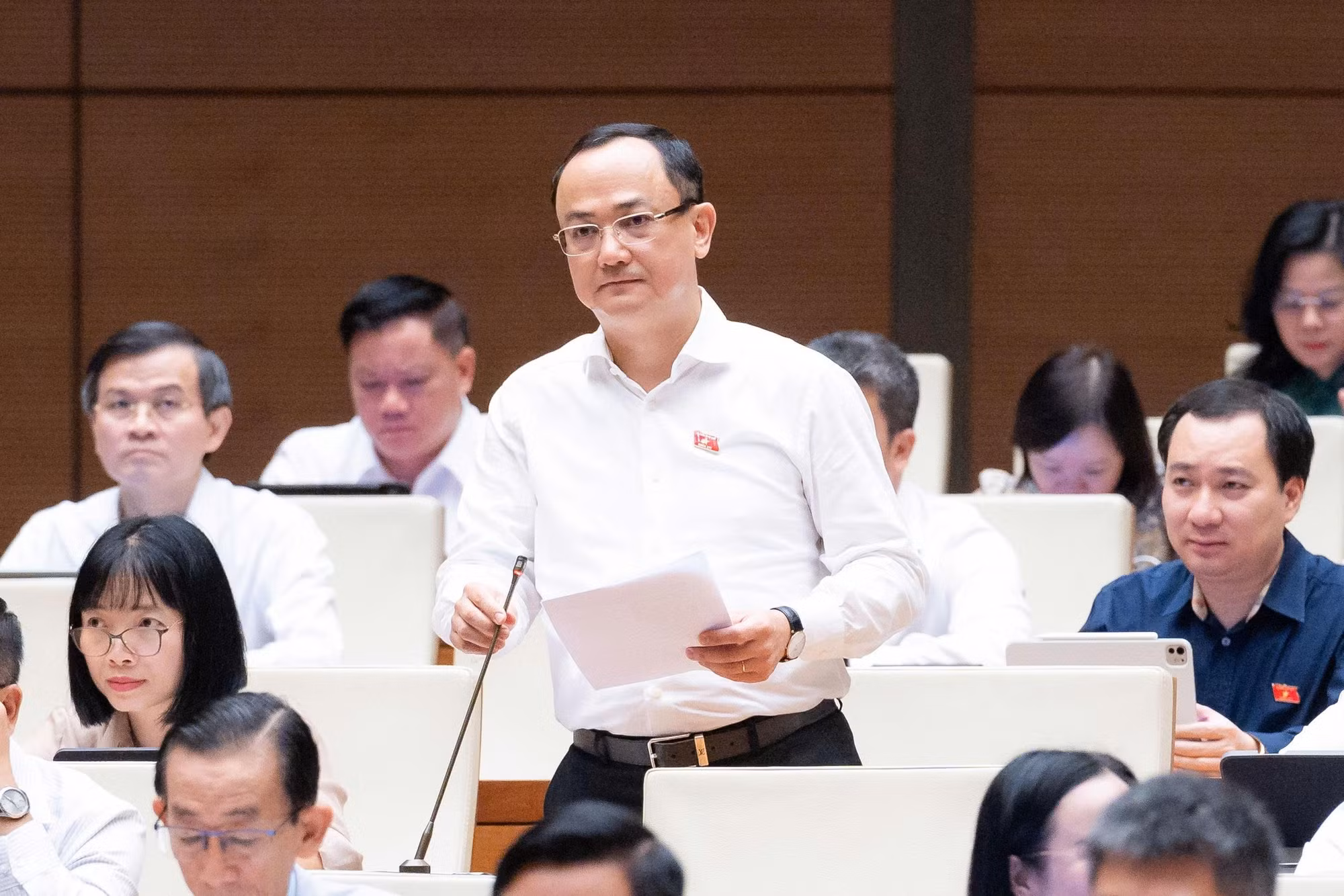 Đại biểu Quốc hội Nguyễn Ngọc Sơn (Đoàn TP Hải Phòng) phát biểu tại phiên họp.
