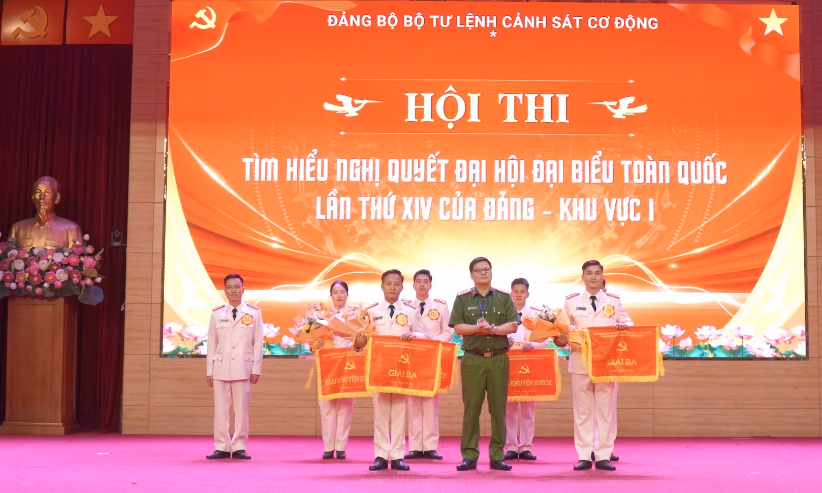 giai-ba.jpg