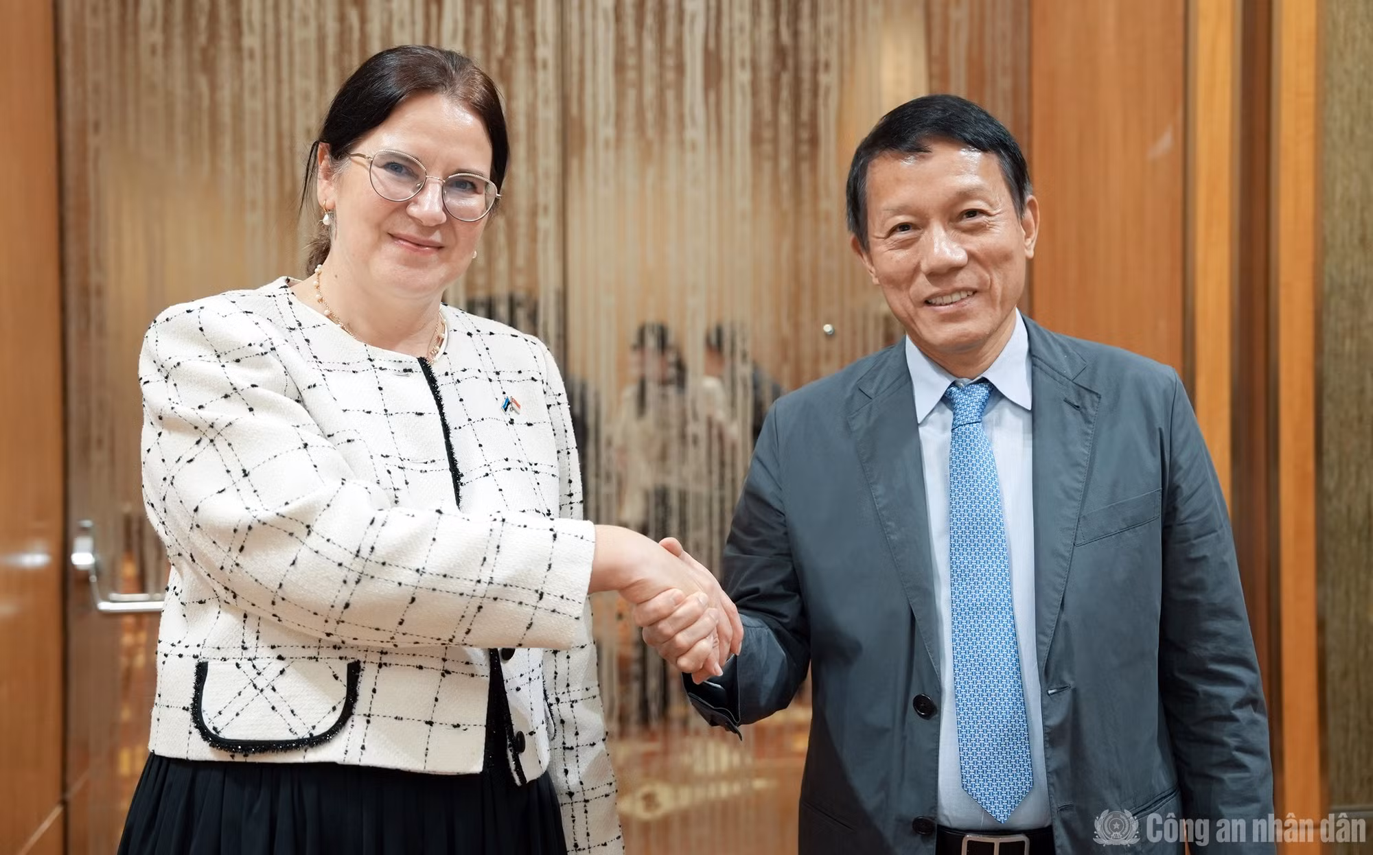 cand_br_bt-luong-tam-quang-va-bt-tu-phap-estonia.jpg