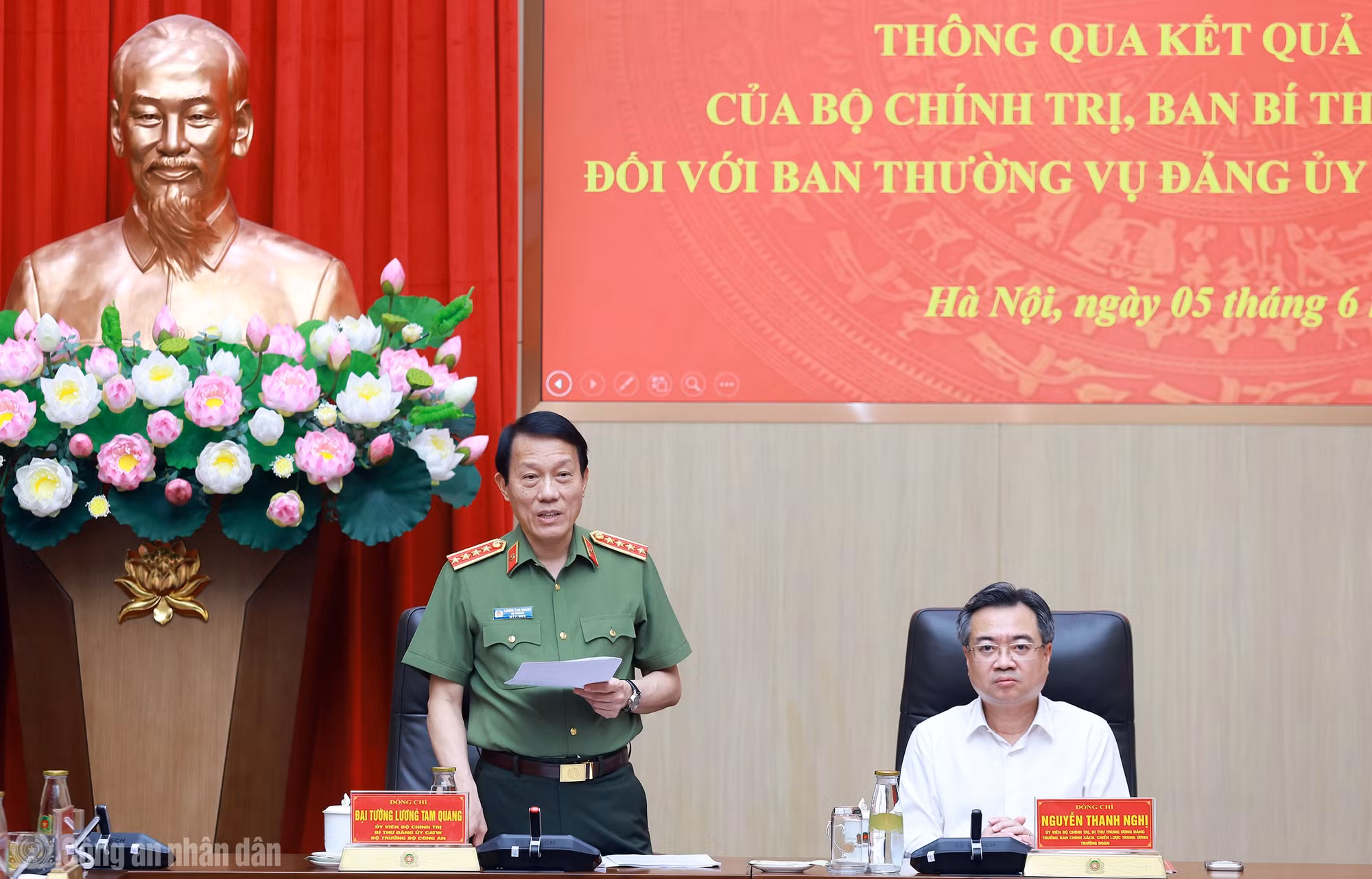 cand_bl_k-ha1568.jpg