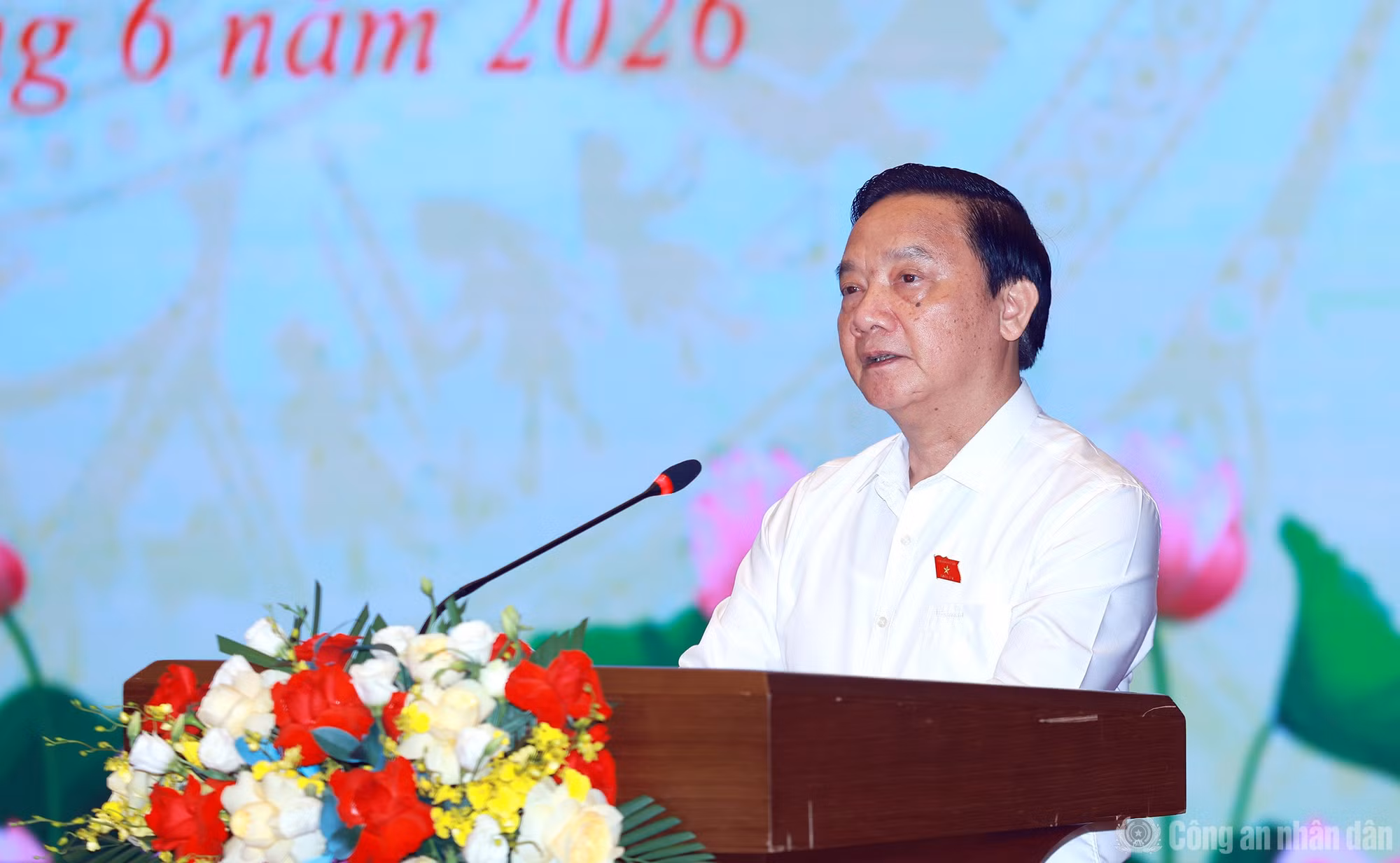 Phó Chủ tịch Quốc hội Nguyễn Khắc Định phát biểu khai mạc và quán triệt nội dung Kết luận số 17 của Bộ Chính trị.