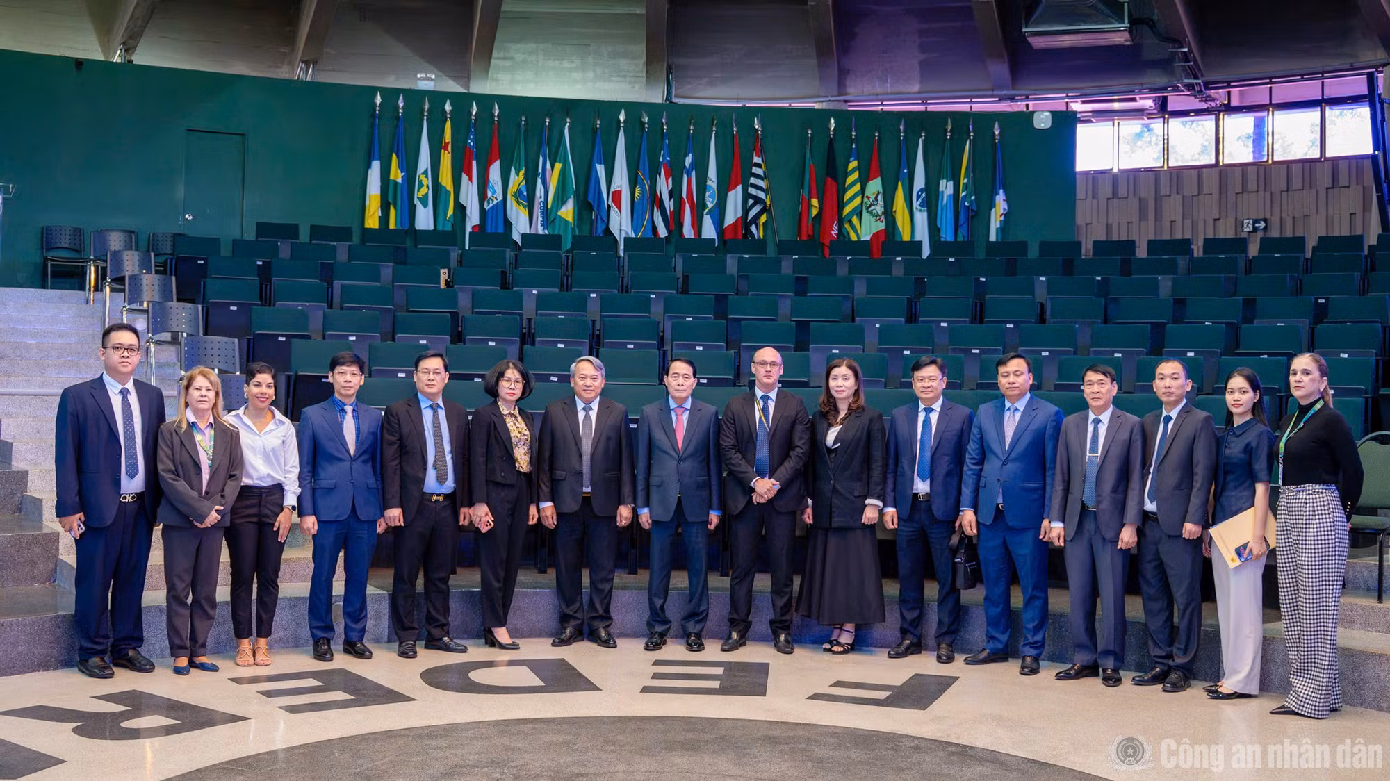 cand_br_canhsatquocgia1.jpg