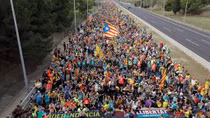Nửa triệu người Barcelona xuống đường phản đối chính quyền Madrid