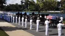 Xúc động lễ tiễn đưa TNS John McCain