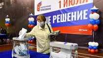Người Nga đi bỏ phiếu sửa đổi hiến pháp