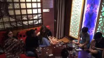 Hàng chục nam thanh nữ tú phê ma túy trong quán karaoke