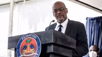 “Phao cứu sinh” cho Haiti giữa giông tố chính trị