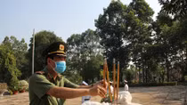 Thứ trưởng Lê Tấn Tới viếng Khu di tích Ban An ninh Trung ương Cục miền Nam