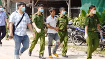 Nghi án con "ngáo đá" sát hại cha ruột rồi chôn trong nhà