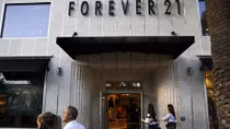 Forever 21 sẽ đệ đơn phá sản, đế chế thời trang nhanh đang lung lay?