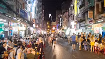 “Bốn miễn phí” và “bốn không” ở phố Tây