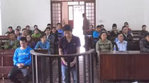 Giả Công an, chở nữ sinh vào nghĩa trang giở trò đồi bại