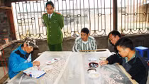 Lá thư xin lỗi gửi chính quyền của người đàn ông 2 vợ, 12 con...